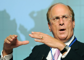 Larry Fink de BlackRock dice que los ETF de bitcoin son solo el primer paso en la revolución tecnológica de las finanzas. Fuente: Vox