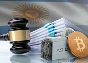 Los mineros creen que no serán afectados de forma directa por las medidas económicas del presidente Milei. Composición por CriptoNoticias. Andrey Popov/ stock.adobe.com; alexlmx/ stock.adobe.com; WavebreakMediaMicro/ stock.adobe.com