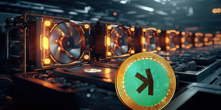 moneda de Kaspa en frente de mineros de criptomonedas alineados sobre plataforma metálica