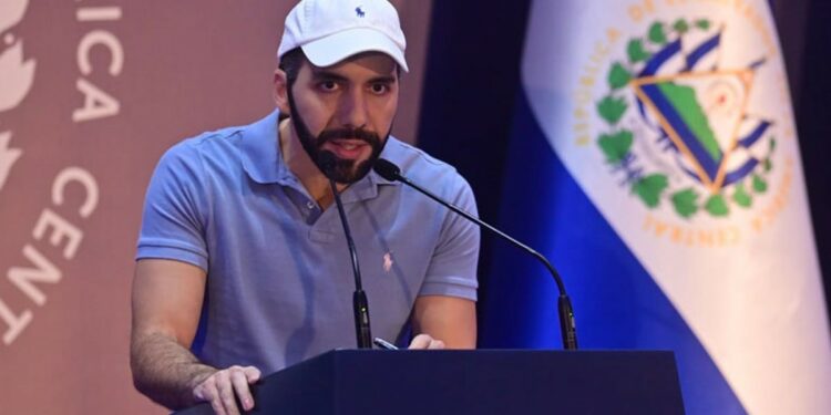 Si El Salvador tuviera intención de vender sus tenencias en bitcoin, obtendría una ganancia de más del 40%. Fuente: Diariodehoy.