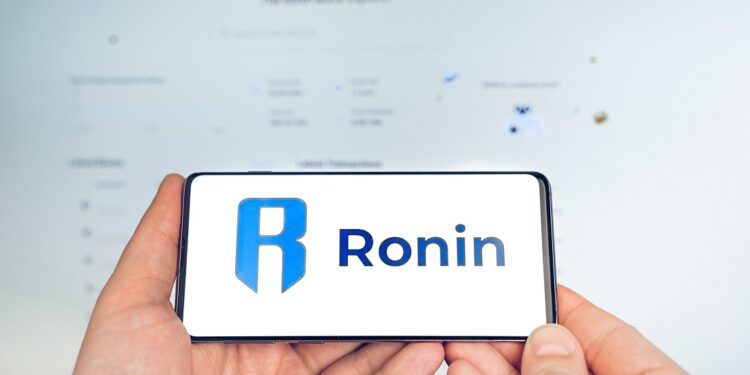 Sube el precio de RON ante el anuncio de incorporación en el exchange Binance. Fuente: stock.adobe.com