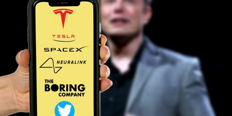 Elon Musk ha fundado y dirigido varias empresas. Fuente: stock.adobe.com