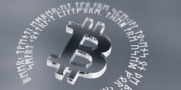Símbolo de Bitcoin rodeado de símbolos de runas