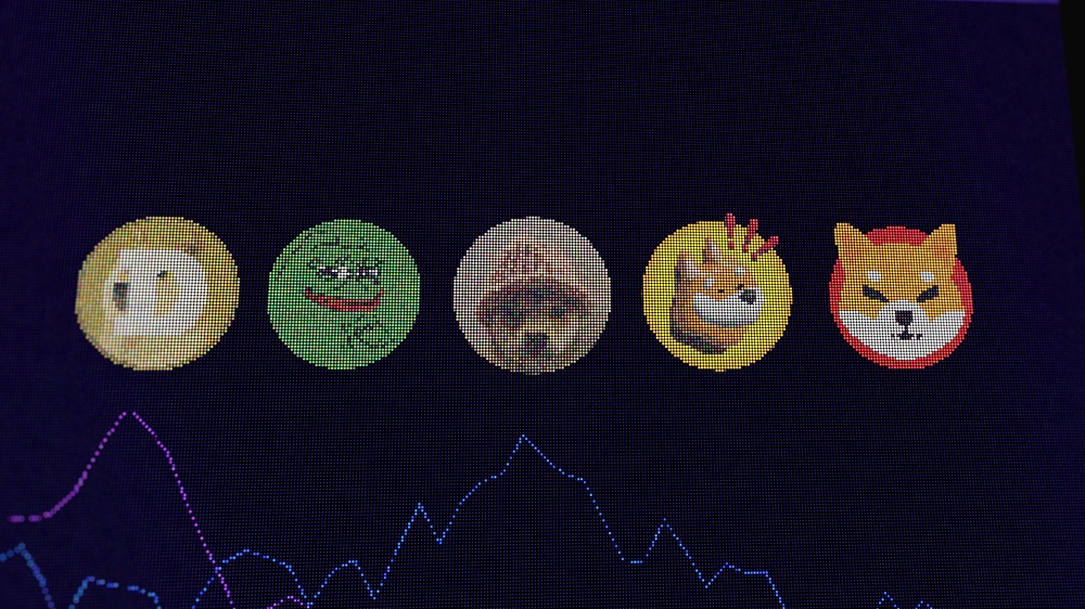 Les crypto-monnaies Meme montent en flèche avant la réduction de moitié du Bitcoin