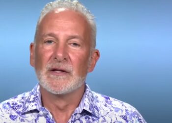 Peterschiff-oro-bitcoin-dolar