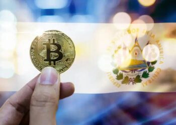 Bitcoin Beach ha servido de inspiración para la creación de más economías circulares alrededor del mundo. Fuente: Composición CriptoNoticias. iuneWind; whyframeshot/ stock.adobe.com.