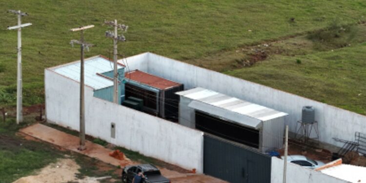 La granja estaba ubicada en un galpón localizado en la ciudad de Saltos de Guairá, en el departamento de Canindeyú. Fuente: ANDE.