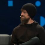 Jack Dorsey CEO de Block durante una disertación.
