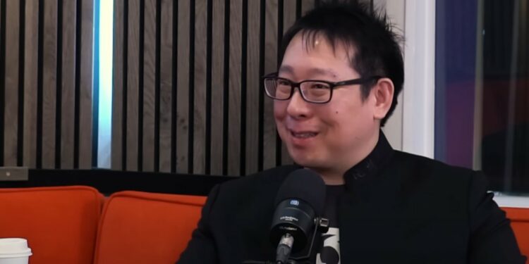 "“En el pasado pensábamos que Coinbase y Bitmain eran grandes, pero ahora tienes a BlackRock y Fidelity", dijo Mow. Fuente: YouTube/WhatBitcoinDid.