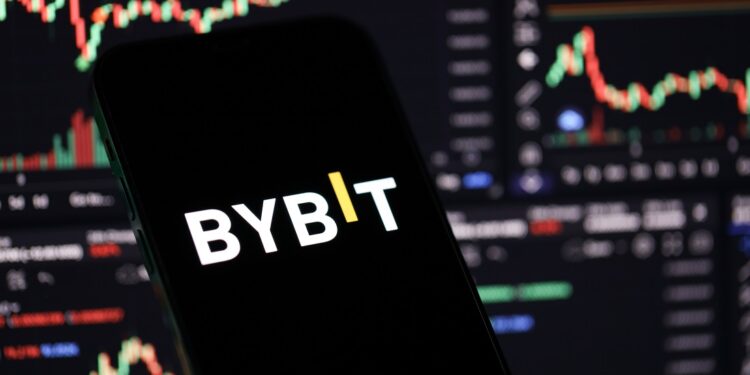 ByBit es un exchange de bitcoin y criptomonedas. Fuente: stock.adobe.com