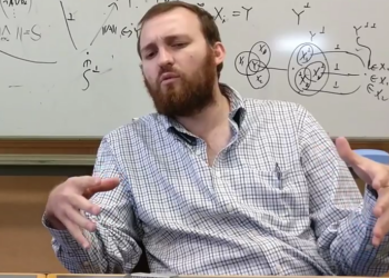 Charles Hoskinson (foto) es el fundador de Cardano - Fuente: captura de pantalla del canal "Jon Southurst" de YouTube.