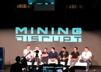 Teras Kulyk (CEO de Sunnyside Digital), Matt Brown (Core Scientific), Gabriel Ibghy (Hive Digital), Arland Whitfield (CEO de Frontier Mining), Medi Naseri (CEO de Lincoin Mining y LoD) y Marko Tarman (CEO de Nice Hash). Fuente: Canal de YouTube de Simply Bitcoin.