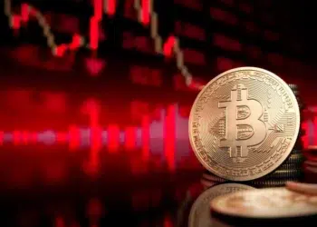 El precio de bitcoin cayó esta semana por debajo de los 54.000 dólares. Fuente: stock.adobe.com