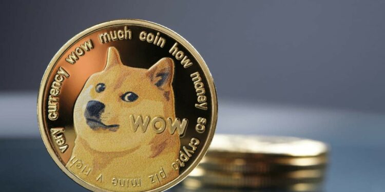 DOGE-memecoin-adopción masiva.