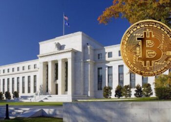 El proyecto de ley establecería que la Reserva Federal de los Estados Unidos debe mantener BTC como activo de reserva estratégico. Fuente: Fed/Composición por CriptoNoticias.