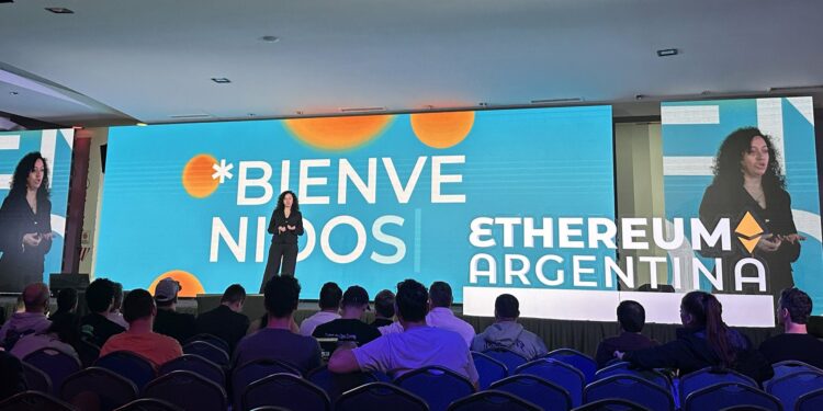 Sejas durante su participación en el evento de Ethereum en Argentina. Fuente: ETH Argentina.