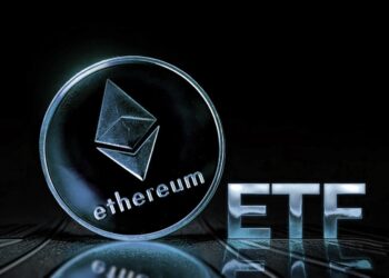 Moneda de Ethereum parada de canto y las siglas ETF al lado.
