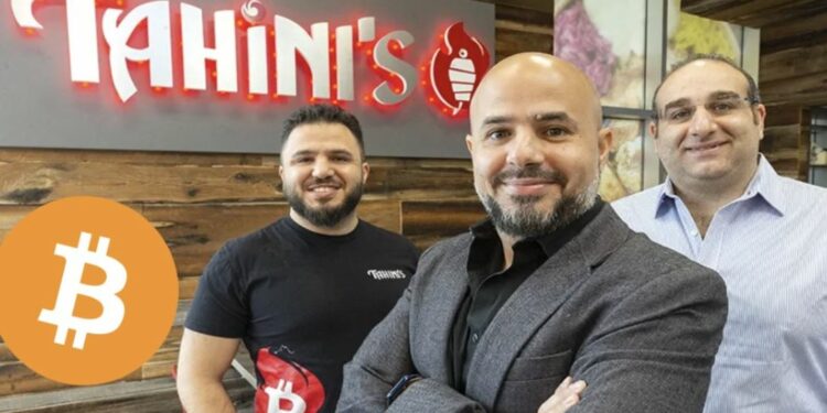 Los dueños del restaurante árabe Tahini's.