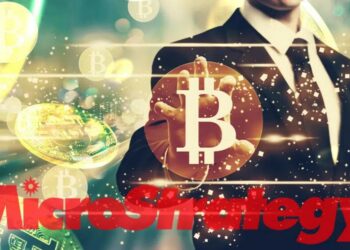 MicroStrategy convirtió su estrategia financiera en una apuesta a largo plazo por bitcoin. Fuente: Composición por CriptoNoticias. butenkow / stock.adobe.com; MicroStrategy / wikipedia.org; Tierney / stock.adobe.com.
