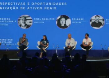 Francisco Carvalho, CEO de Blockchain Rio; Ariel Scaliter, cofundador de Agroken; Solange Gueiros, ingeniera de Chainlink; Andreas Blazoudakis, CEO de Netspaces; Diego Consimo, represente de XDC Network; y Valentin Jaremtchuk, fundador de Win Investment. Fuente: YouTube Ripio.