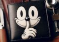 una wallet silenciosa, estilo animado-noir como el gato felix