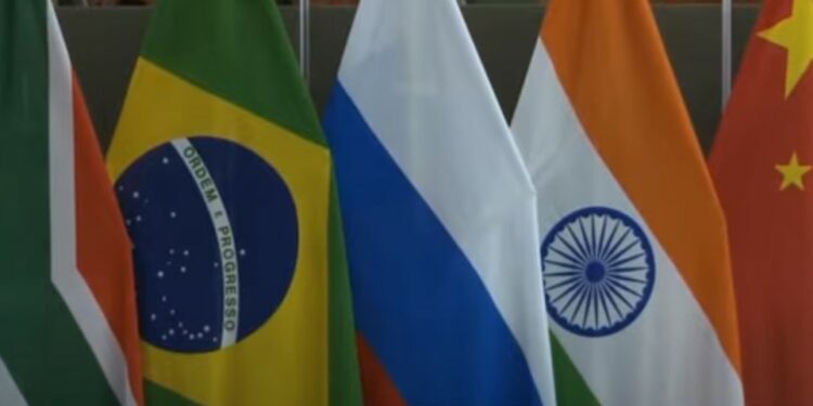 Brics-FMI-desdolarización