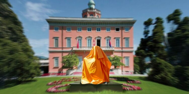 La estatua de Nakamoto en Lugano, además de ser un monumento, representa la fusión del arte y la tecnología de Bitcoin. Fuente: LuganoPlanB.