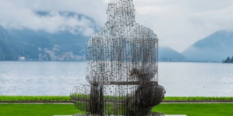 La obra de Picozzi no solo representa a Satoshi Nakamoto, sino que también simboliza el espíritu de la innovación y la descentralización. Fuente: X.