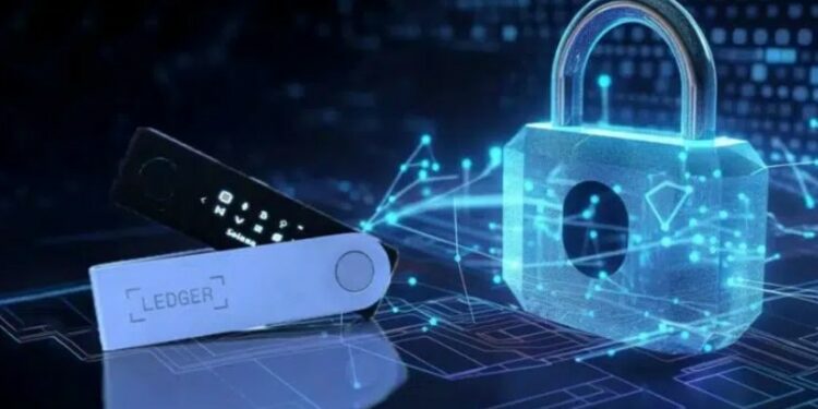 Ledger continúa su expansión y promoción de la seguridad digital. Fuente: Composición por CriptoNoticias. Lemart/ stock.adobe.com; Amjith S / unsplash.com.
