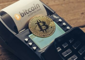Se ha contabilizado que hasta 90 locales comerciales en todo Lago Bitcoin aceptan BTC como medio de pago. Fuente: Archivo.