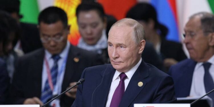 Putin indicó que el objetivo de la plataforma es “aumentar los flujos de inversión hacia los países BRICS”. Fuente: TASS.