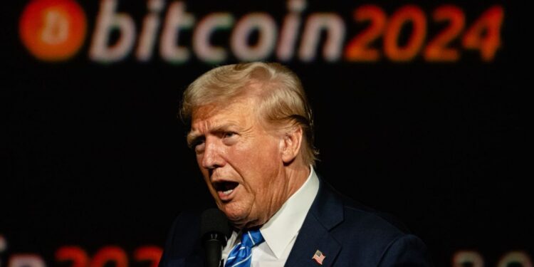 Trump prometió durante Bitcoin 2024 crear una reserva estratégica de BTC si ganaba las elecciones. Fuente: Investopedia.