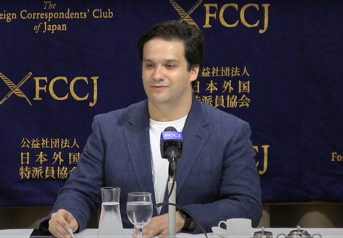 Mark Karpelès en una conferencia.