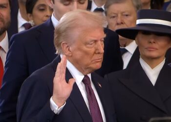 Donald Trump se convierte en el 47 presidente de los Estados Unidos. Fuente: Captura YouTube/Telemundo.