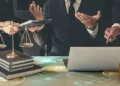La SEC de Trump creó un grupo de trabajo para elaborar la regulación. Composición por CriptoNoticias. Andrii/ stock.adobe.com; amnaj/ stock.adobe.com