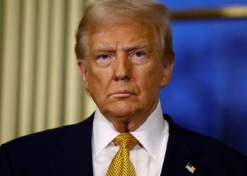 Trump quiere influenciar su presencia en el mercado de criptomonedas. Fuente: CNN.