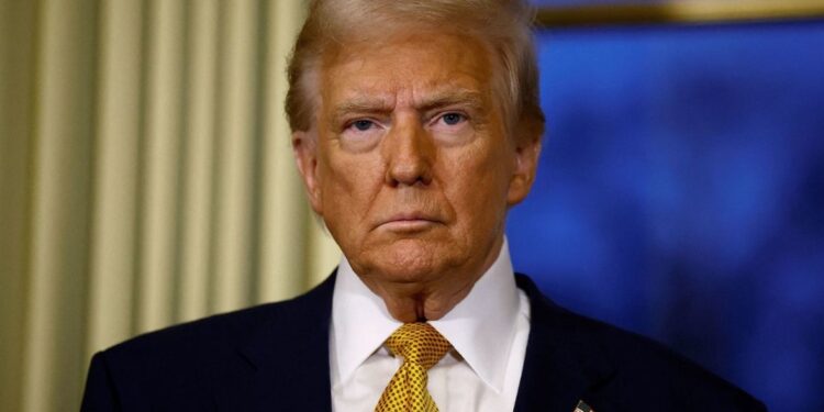 Trump quiere influenciar su presencia en el mercado de criptomonedas. Fuente: CNN.