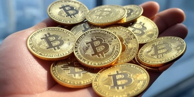Donald Trump ha manifestado su interés en mantener los bitcoin incautados de Silk Road. Fuente: Grok.