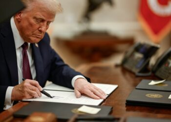 Donald Trump firmó una orden ejecutiva para crear una reserva de activos digitales. Fuente: @WhiteHouse.