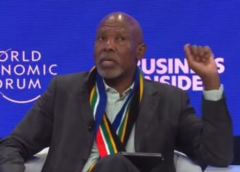 Lesetja Kganyago desafía la visión de integrar bitcoin en las reservas federales. Fuente: @samcallah