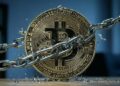 Moneda de bitcoin y cadenas