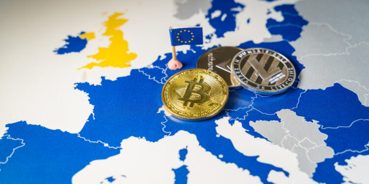 MiCA entró en vigor en Europa el 30 de diciembre de 2024. Fuente:   shutterstock.com