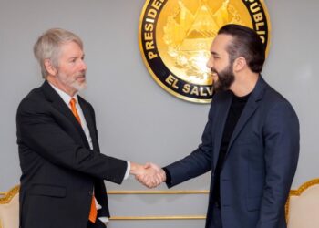 Michael Saylor y Nayib Bukele mantuvieron un encuentro en el palacio presidencial de El Salvador. Fuente: @bitcoinofficesv/X