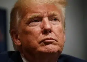 Advierten sobre la inflación descontrolada en EE. UU. y la inacción de la Reserva Federal. Peter Schiff cree que los aranceles de Trump no lo ayudarán. Fuente: Grok.