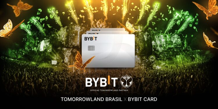 Bybit Card con multitud de fondo y mariposas naranjas volando.
