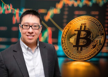 Mow sostiene que la adopción acelerada de bitcoin elevan la posibilidad de un “Omega”. Composición por CritpoNoticias. asiatechdaily.com ; Photo And Art Panda / stock.adobe.com.