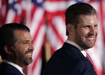 Fotografía de los hijos de Donald Trump, Eric y Donald Trump Jr..