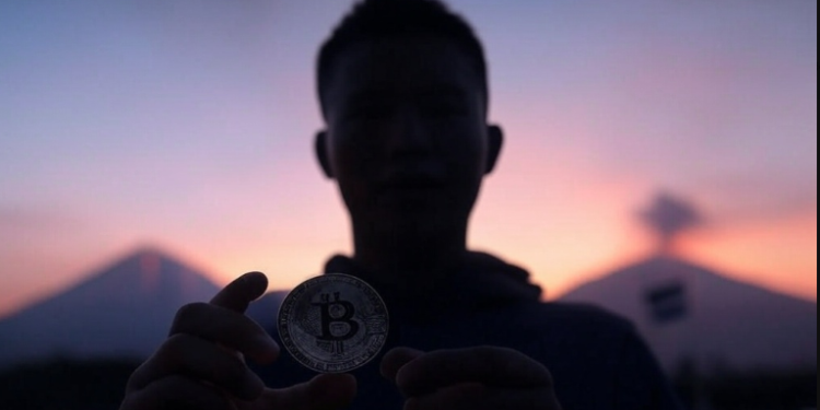 Un exinsider analiza el caso de El Salvador con bitcoin y el FMI.