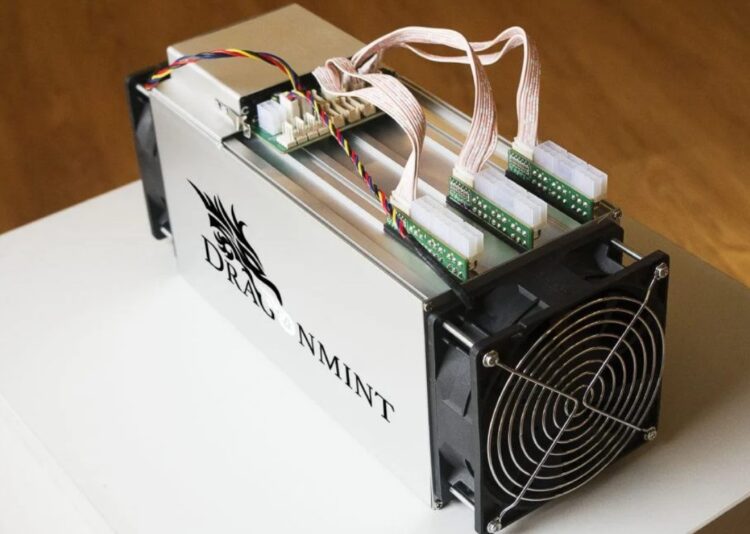 Fotografía de un dispositivo de minería de Bitcoin.