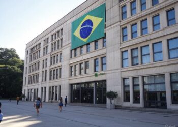 Edificio con la bandera de Brasil